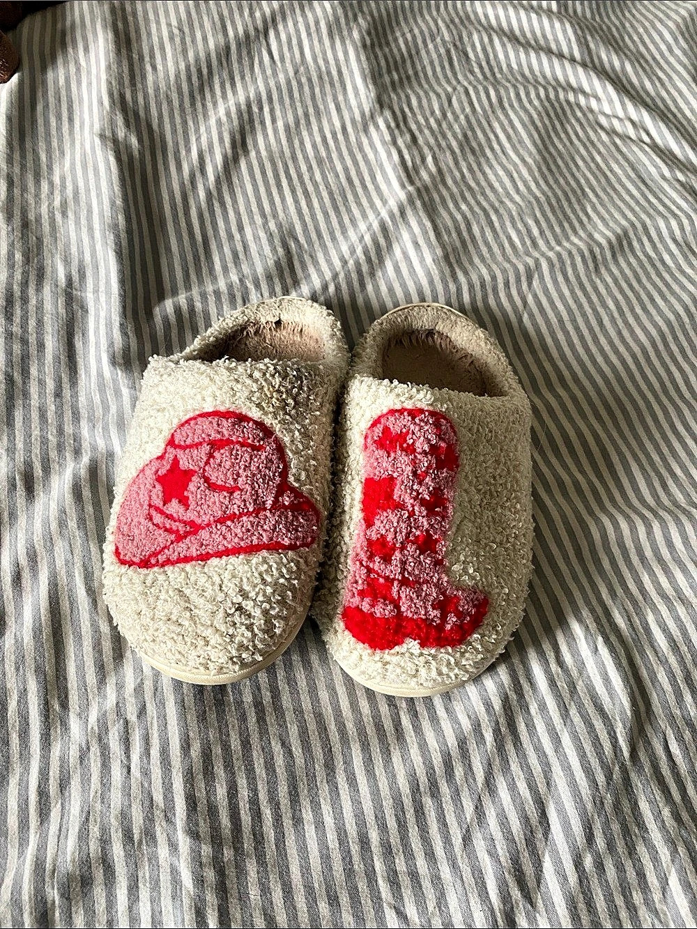 Katydid Boot and Cowgirl Hat Slippers Kids Cream & Red